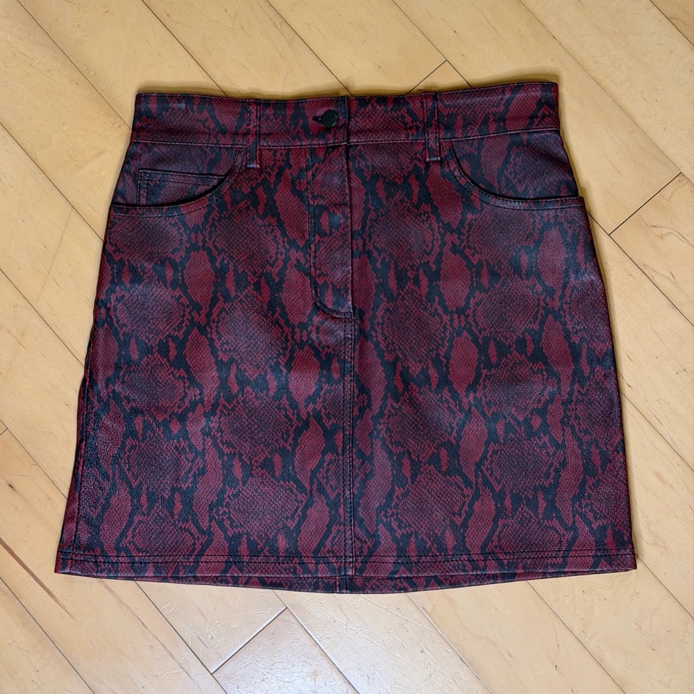 A.L.C. Snakeskin Print Leather Mini‎ Skirt Women’s Size 0 Burgundy Black Edgy